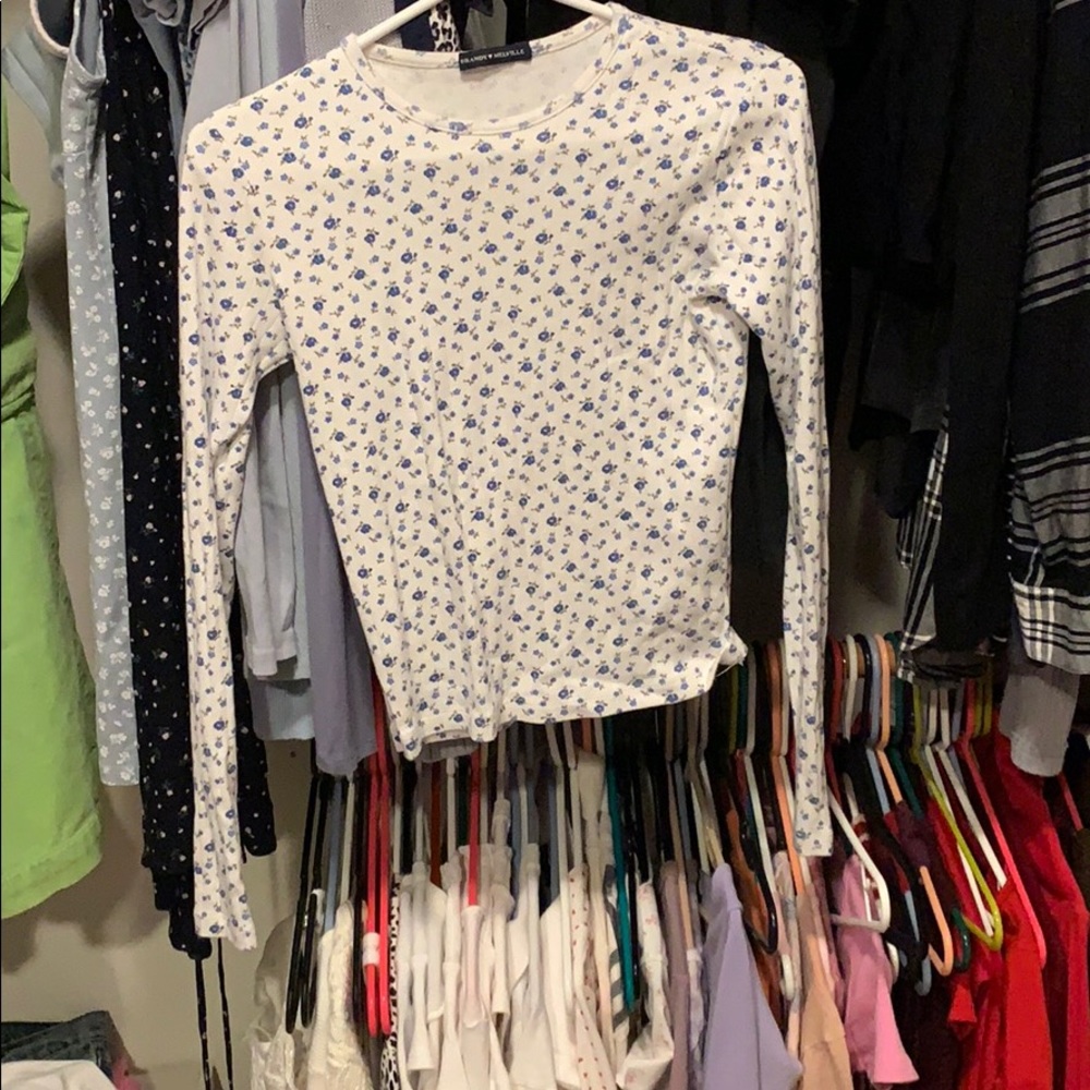 Brandy Melville shirt